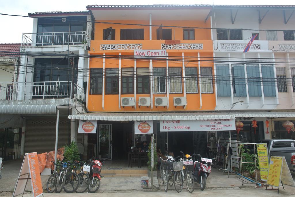 Orange Backpacker Hostel Wientian Zewnętrze zdjęcie
