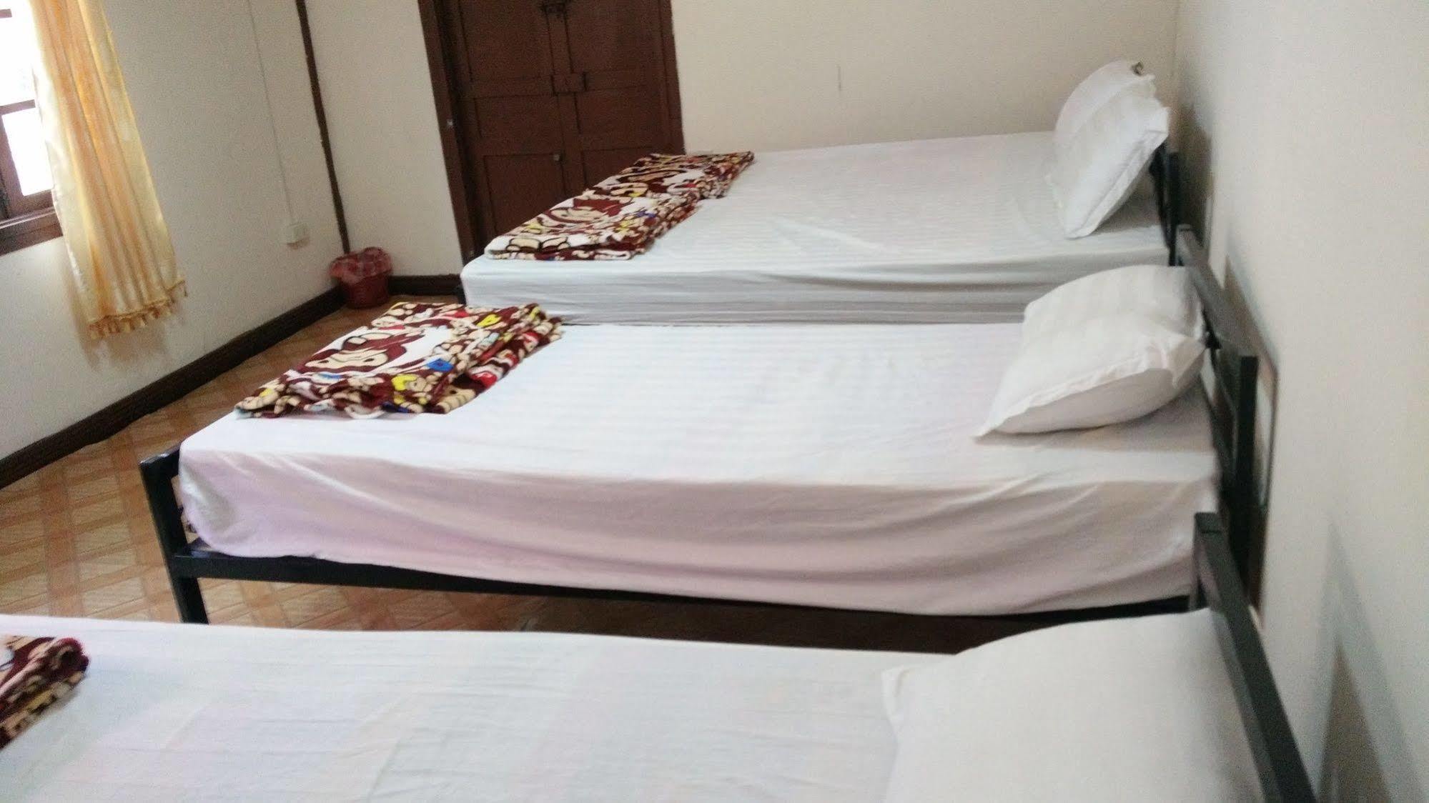 Orange Backpacker Hostel Wientian Zewnętrze zdjęcie