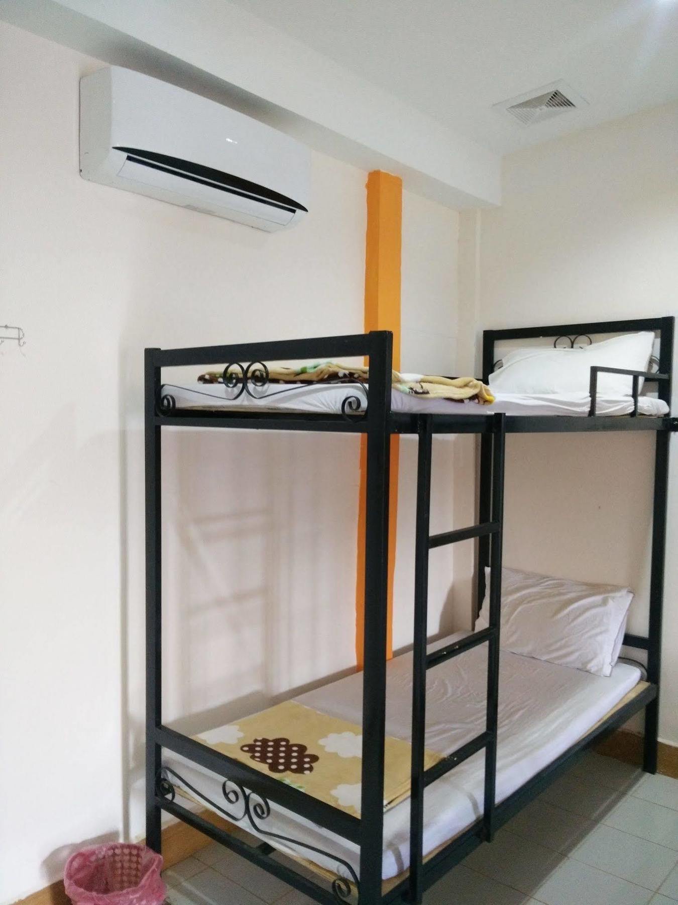 Orange Backpacker Hostel Wientian Zewnętrze zdjęcie